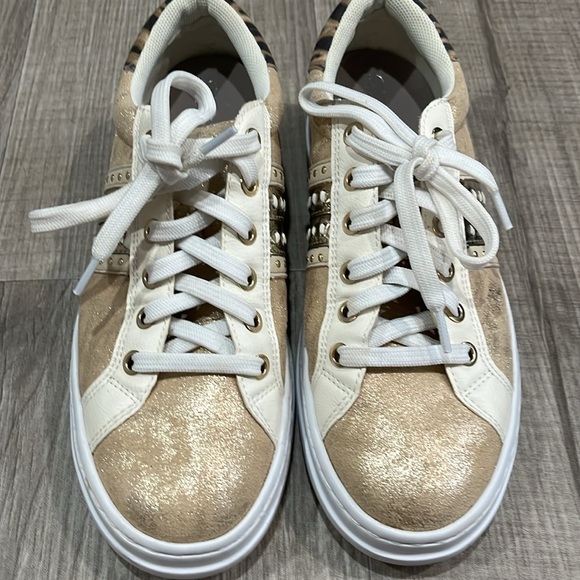 Geox Gold and White Sneakers with Metallic Finish Sz7 - Picture 2 of 10